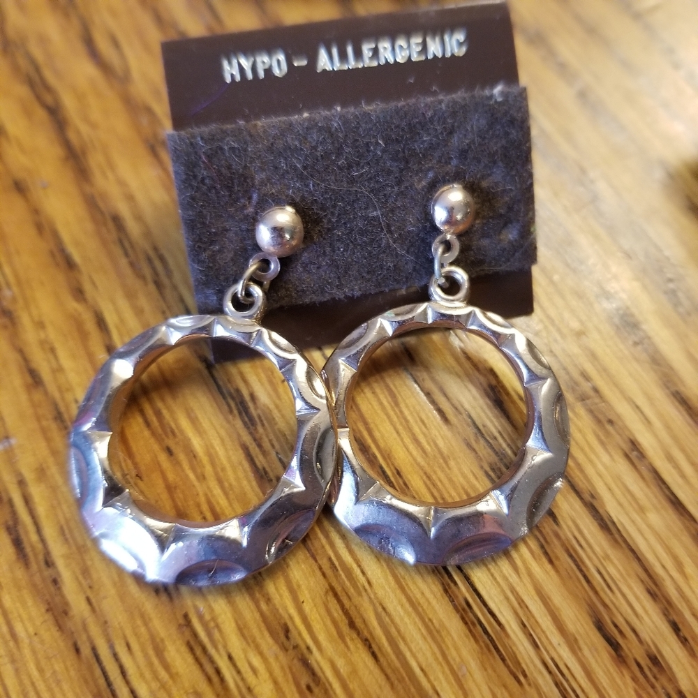 Earrings - Picture 3 of 3